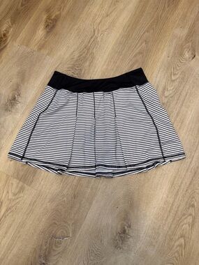 Kyodan Black & White Striped Tennis Skirt